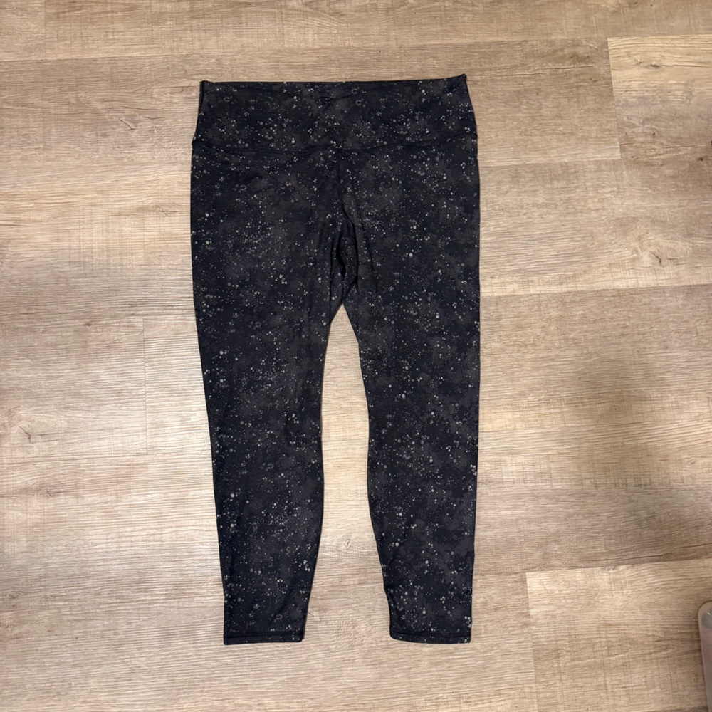 Fabletics PowerHold® Black Speckled High-Rise Leggings – Size L